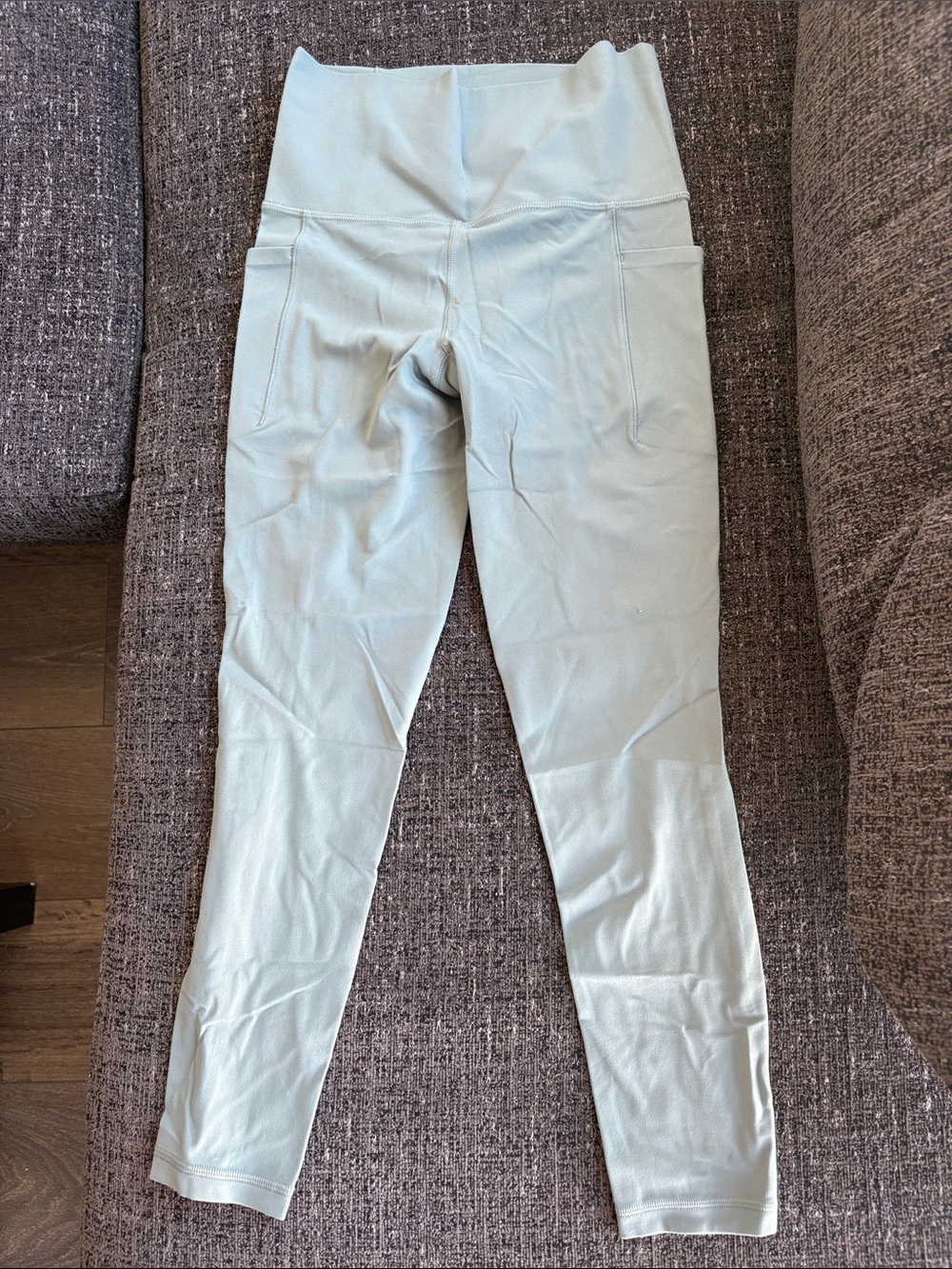 Athleta Salutation Stash Pocket II 7/8 Tight in Minimalistic Grey Size XS